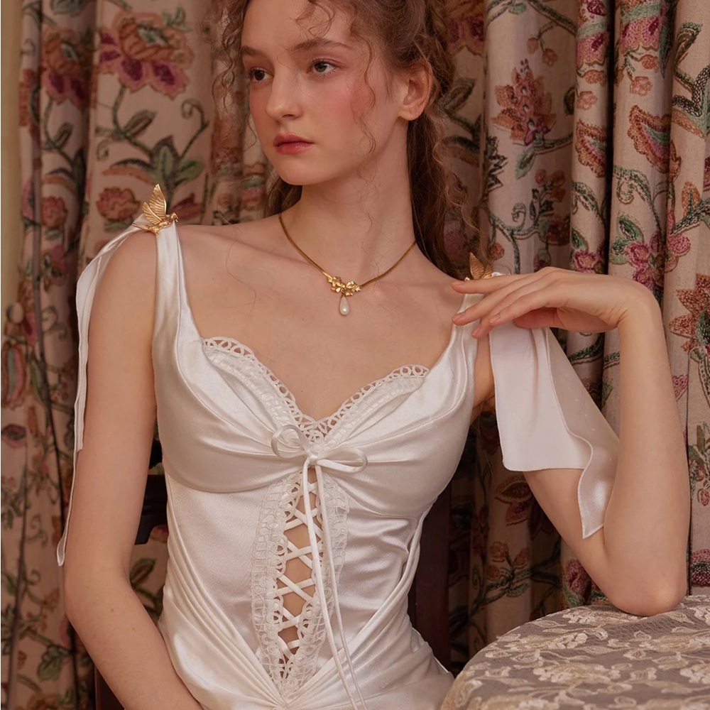 White Satin Lace-Up Corset dress - Picture 2 of 11